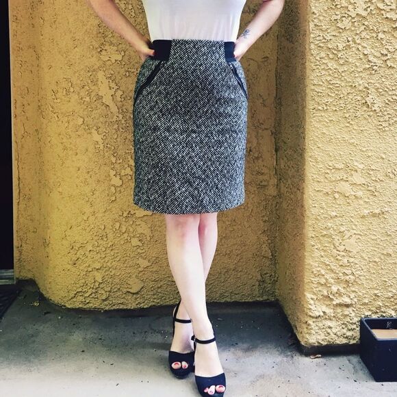 ✨HP ✨Halogen Wool Blend Pencil Skirt✨ - Picture 1 of 5